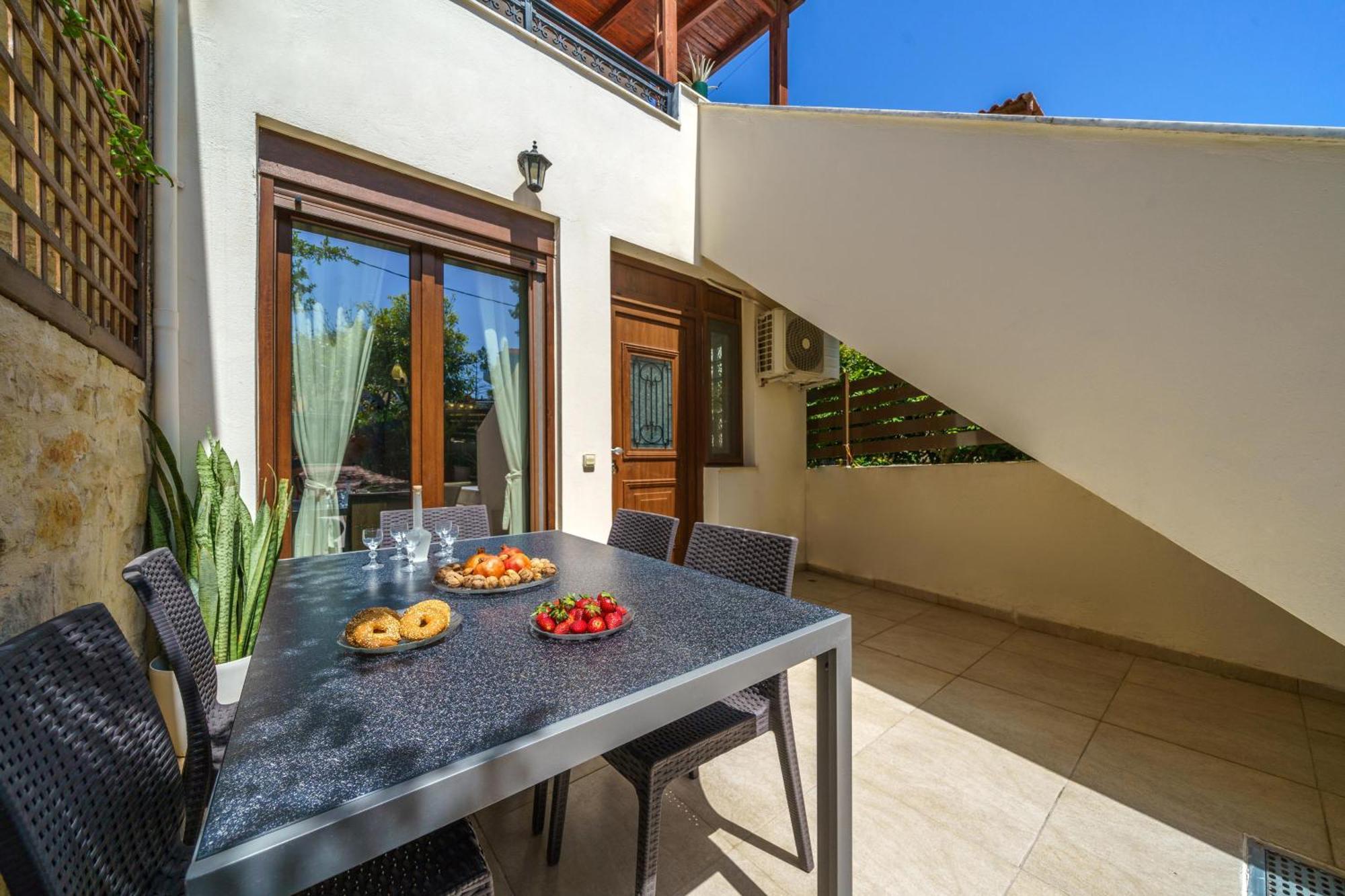 Stylish Home - Comfortable Holidays Near The Beach. Pánormos Екстериор снимка